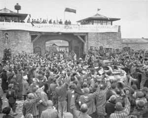752px-Mauthausen_survivors_cheer_the_soldiers_of_the_Eleventh_Armored_Division
